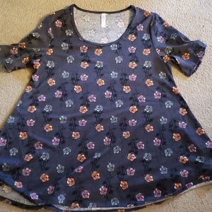 Lularoe L Perfect T